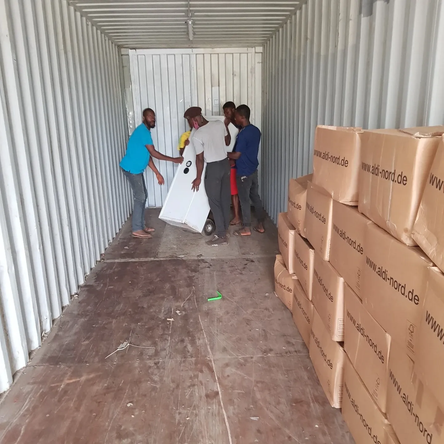 The container is being reloaded in an orderly way
